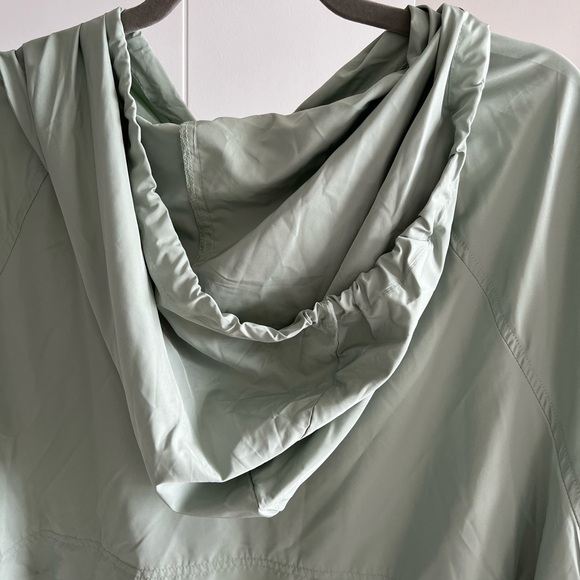Main Strip Sage Green Windbreaker - 1X - Picture 9 of 11